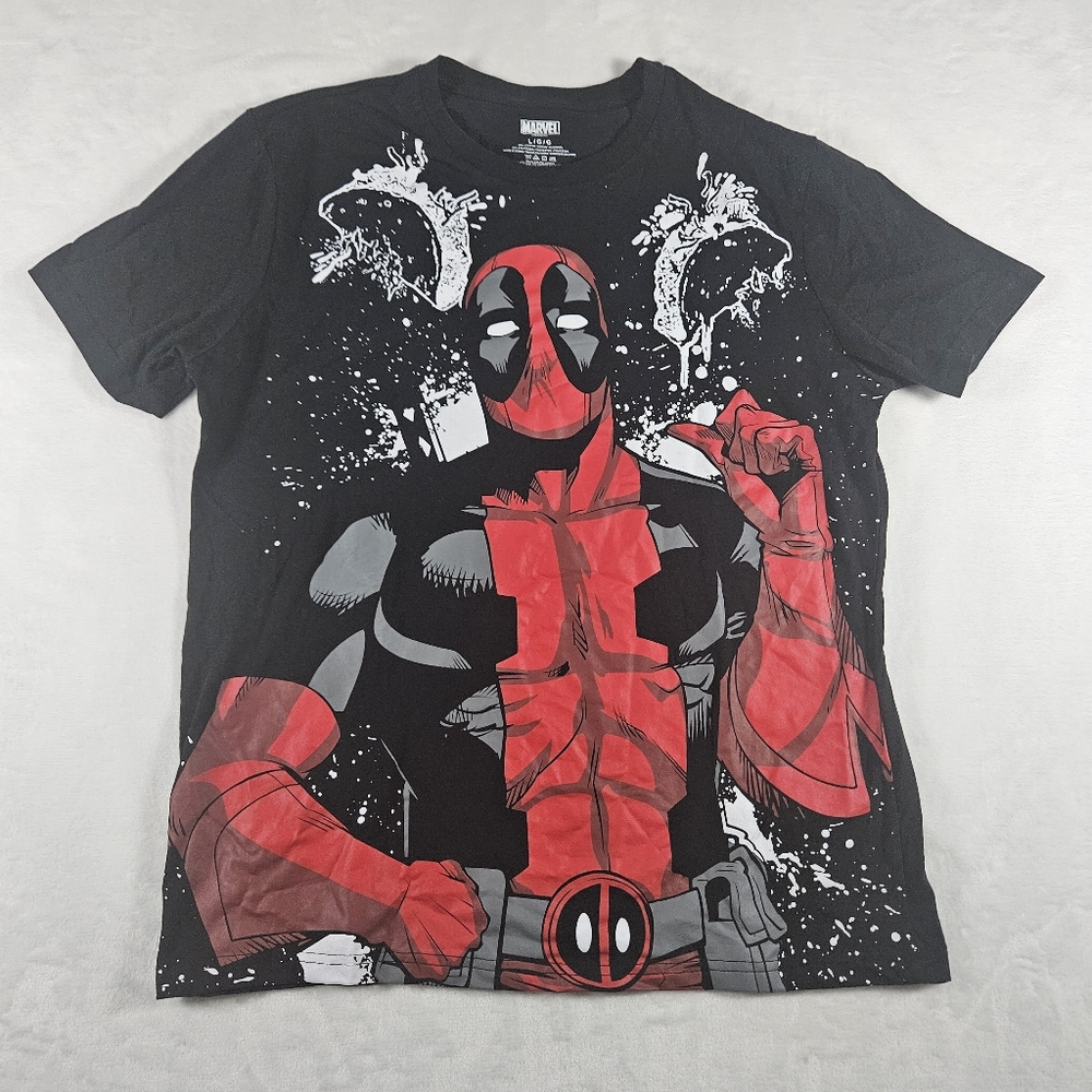 Marvel Deadpool Men's T-Shirt Size Large All Over Print Black